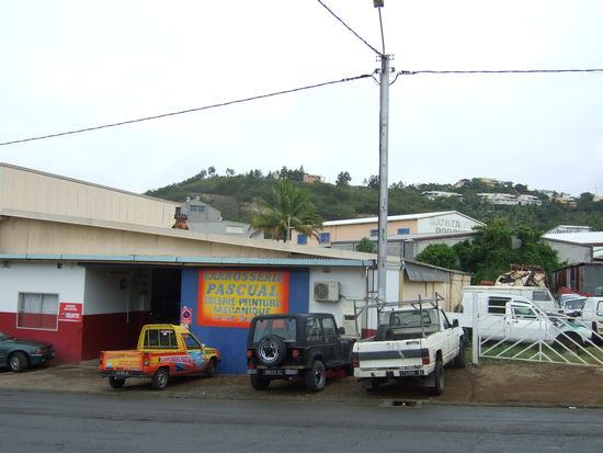 Die kleine Werkstatt in der ich zwei Wochen gearbeitet habe.
Der Chef und die Kollegen waren echt nett.
Es war ein gutes Gefuehl, wieder so schnell und einfach Arbeit gefunden zu haben.