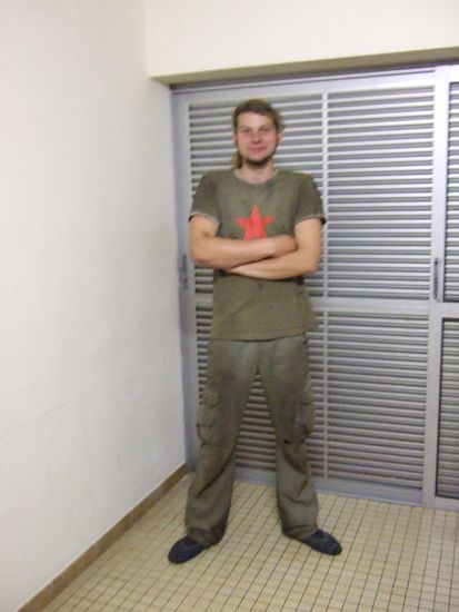 So verschwommen wie das Bild ist, habe ich mich haeufig nach der Arbeit auch gefuehlt.
Ich habe viele Ueberstunden gemacht und bin dann jeden Abend mit dem Linienbus eine gute halbe Stunde zurueck in die Stadt gezuckelt.