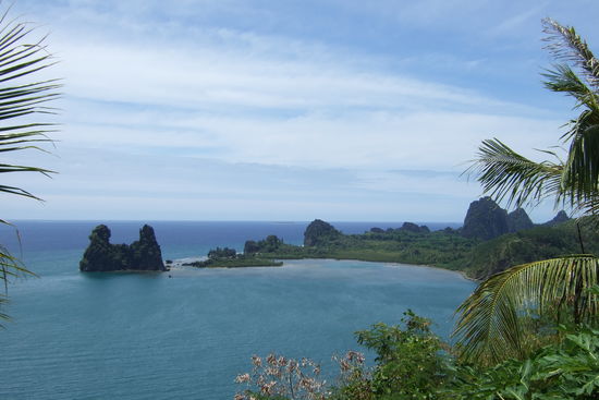 Blick ueber die Bucht von Hienghene!
