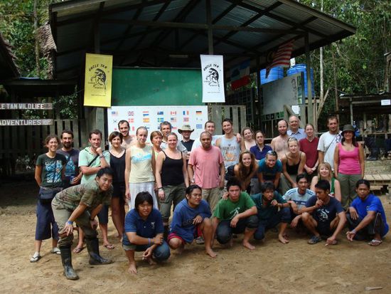Uncle Tan's Survivors - nicht alle sind durchgekommen.
Uncle Tan Base befindet sich in Gum Gum bei Sandakan, von wo aus der Transfer zum Camp  startet.
Falls jemand Gum Gum nicht kennt, es befindet sich zwischen den Fluessen Gum Gum 1 und Gum Gum 2.  Nichts einfacher als das 