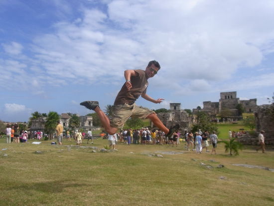 Blick auf die Hauptanlage...Alex kickt die ganzen Touristen weg