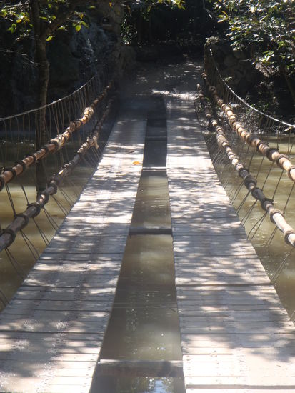 Bruecke waehrend der Fahrt