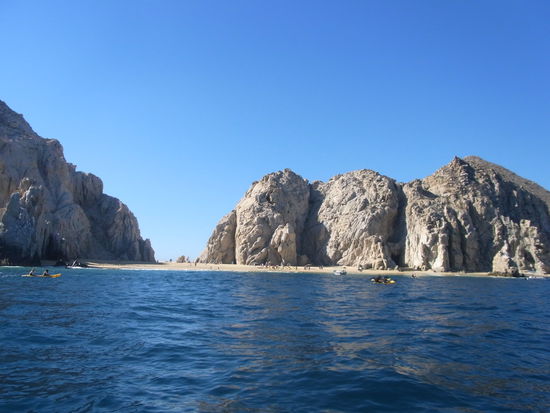 Blick vom Boot auf Lover´s Beach (Bucht von Cabo)