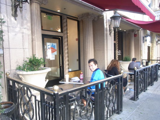 Alex vor unserem Hostel Stay on Main in L.A.