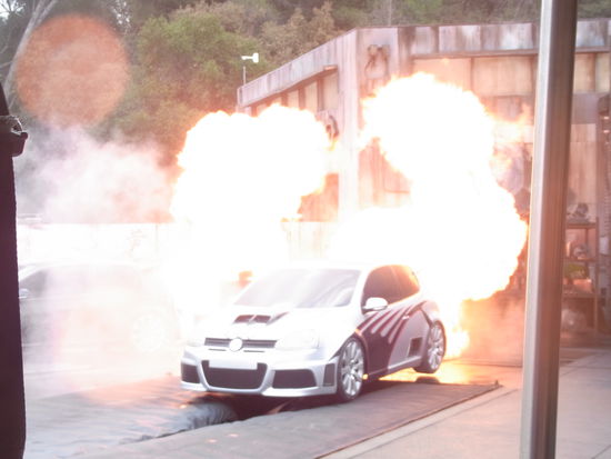 Durch elektronische Greifarme werden die Autos von "The Fast and the Furious" gelenkt