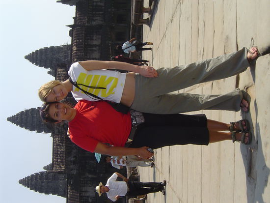 Allie und ich vor very big huge Angkor Wat