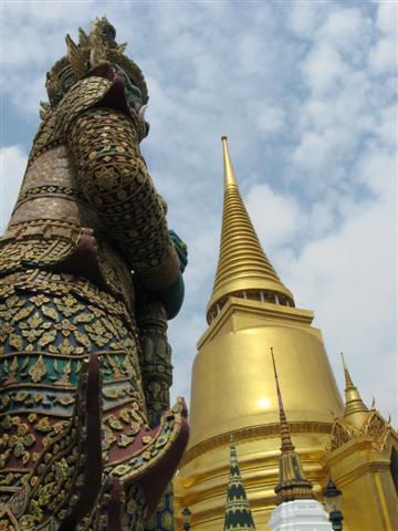 Wat Phra Kaeo (Golden Palace) # 1 - grosser goldener "Chedi"