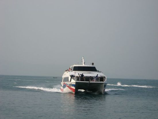 mit diesem Boot gings ab zum Schnorcheln nach Koh Tao
