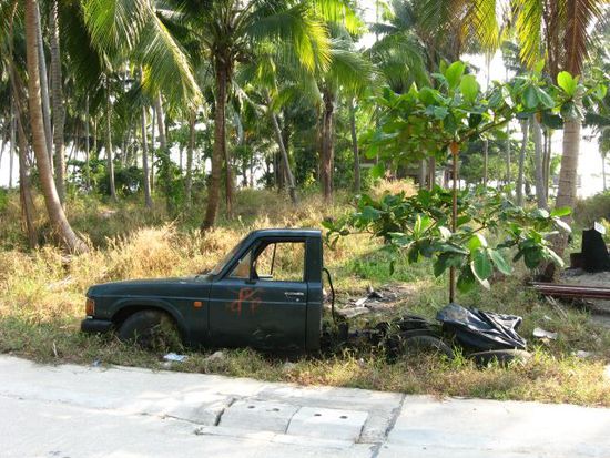 Umfunktionierter Blumentopf - naja, die Müllentsorgung ist auch in Thailand noch ausbaufähig, so wie fast ueberall in Asien