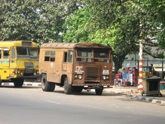 moderner Bus