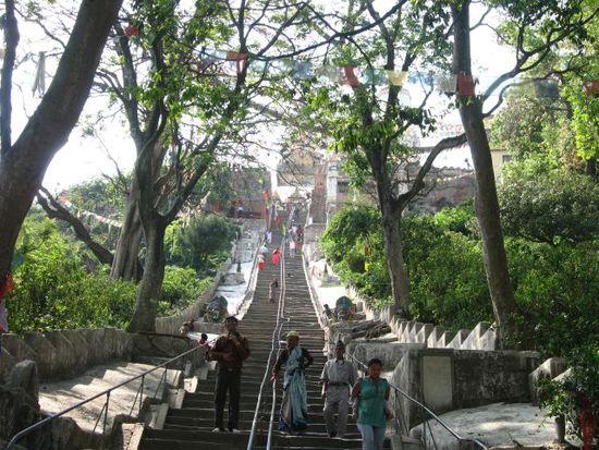 Aufstieg zum Swayambhunath-Tempel