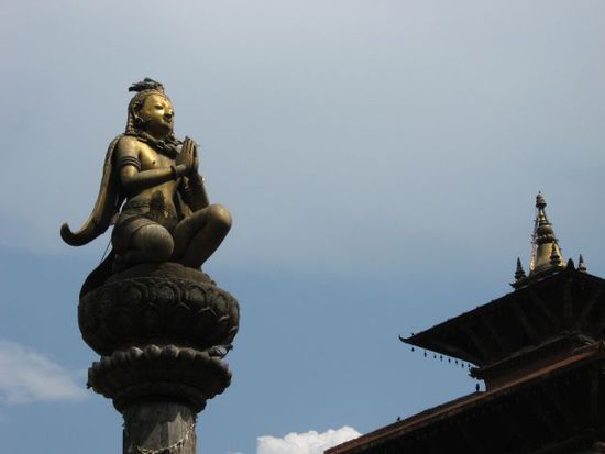 Statue am Patan Durbar Square