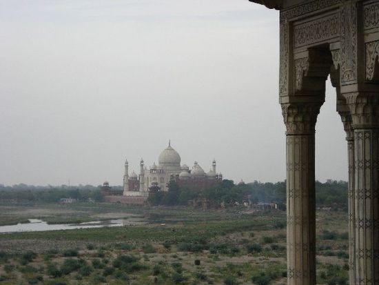 Vorfreude - das Taj Mahal vom Agra Fort aus gesehen