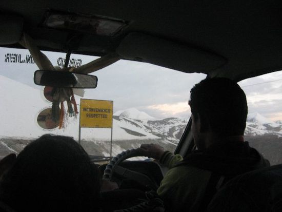Auf dem Weg nach Manali - "INCONVENIENCE REGRETTED" - na dann danke für die Vorwarnung