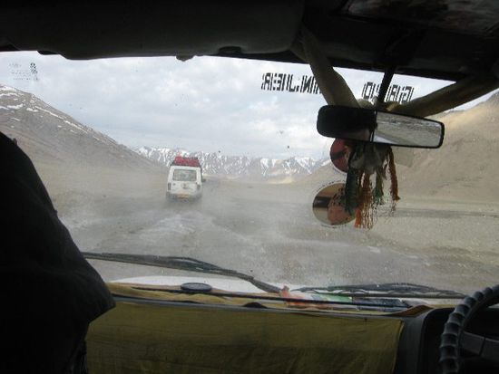 mitten in der 18stündigen Jeep-Rallye...