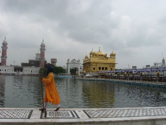 ein Sikh mit Speer