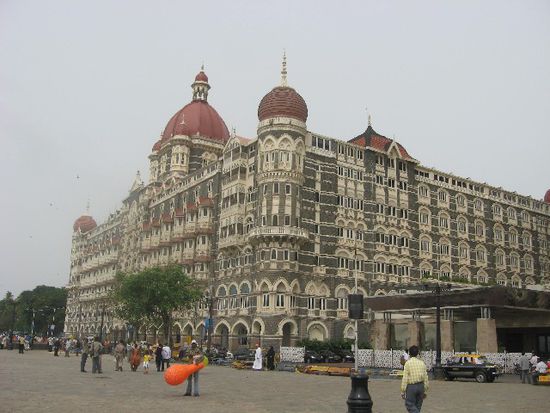 das berühmte Taj Mahal Palace Hotel - für Backpacker unerschwinglich und auch nicht erstrebenswert