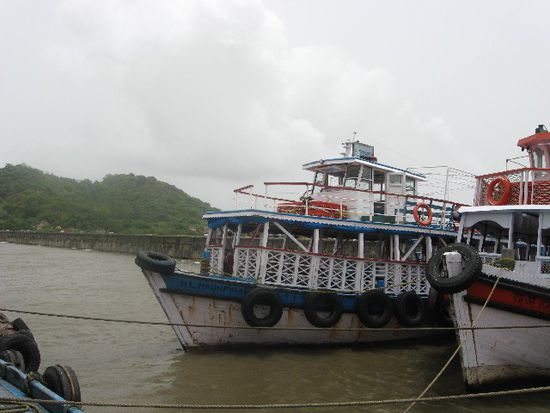 Boot zurück nach Mumbai