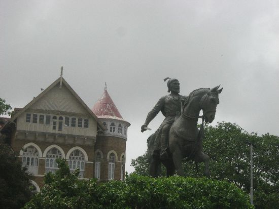 Statue in Colaba
