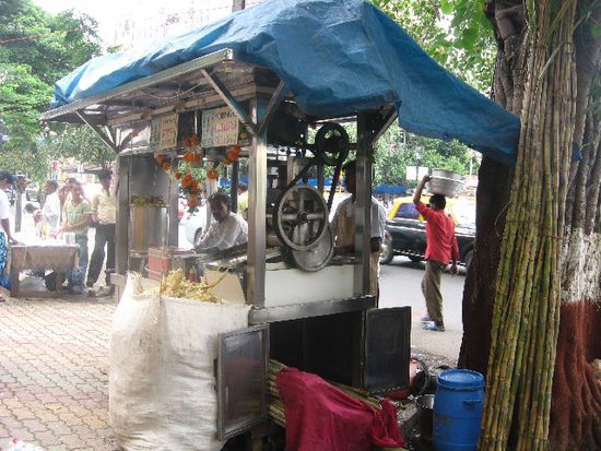 ... wird auch in Mumbai ausgespresst und getrunken