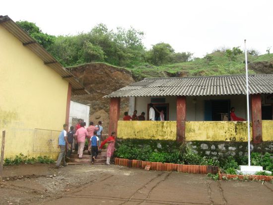 Schule im Dorf auf der anderen Seite der Insel