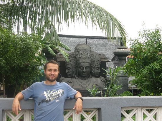 Nunja, meine Reise ist praktisch vorbei. Der letzte Tag auf der Insel Elephanta bereitete mir einen schöneren Abschied als dies das Großstadtgetummel von Mumbai hätte tun können.