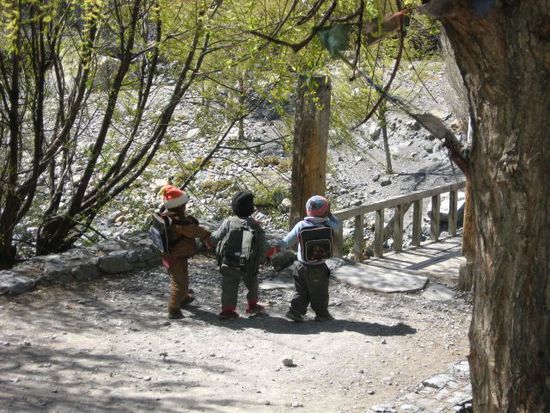 auf dem Weg zur Schule (Jomson)