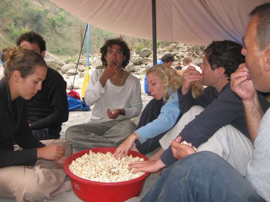 Israelis beim Popcorn-Essen
