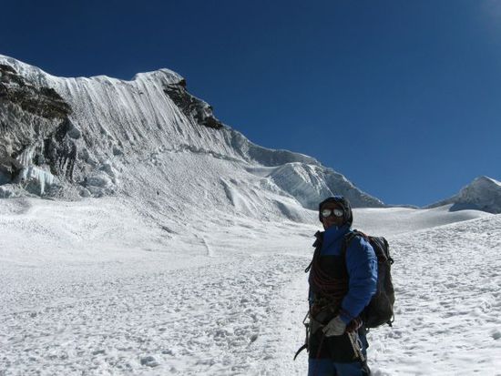 die steile Eiswand zum Gipfel