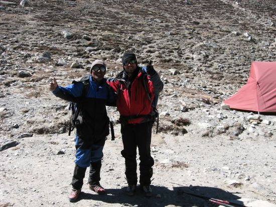 unversehrt zurueck im Base Camp