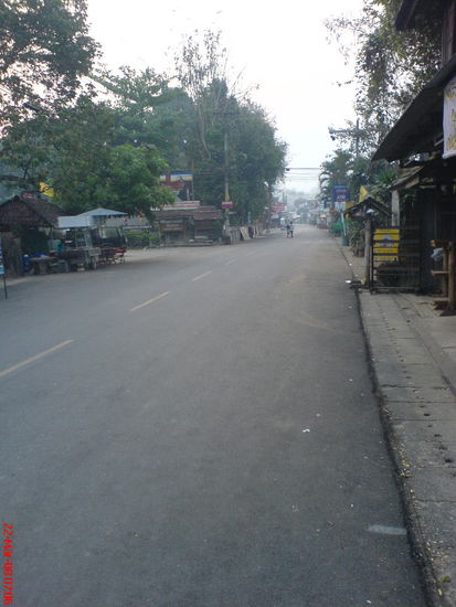 Von wegen fleissige Thais.. um acht noch tote Hose..
..auf nach Chiang Mai!
