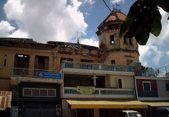 Wohl etwas baufällig..ein Herrschaftshaus Stil Französich