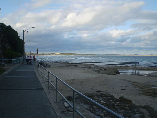 hmm ok, so schattig wies hier aussieht wars eben gar nicht... aber seht ihr den Strand?! Naja ist nur 3 Minuten von der Haustuer hierher...