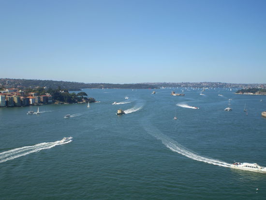 Blick von der Harbourbridge auf...