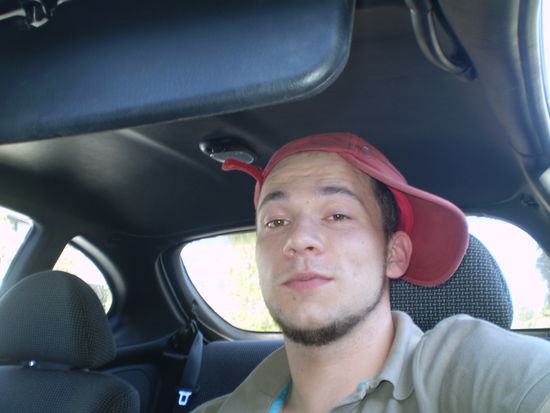 Was man nicht alles tolles machen kann, wenn man in nem Auto in bruetender Hitze auf den Fahrer wartet...