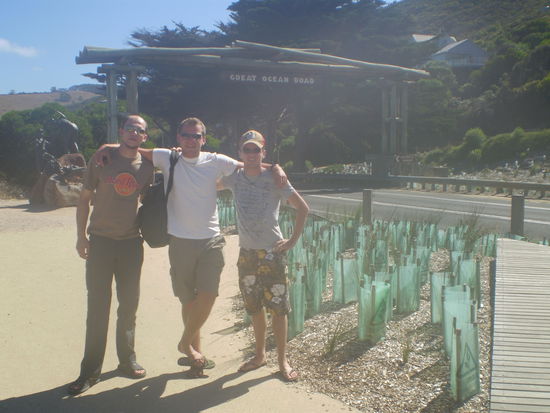 Me, Flo and Richard from the UK at the beginning of GREAT OCEAN ROAD!