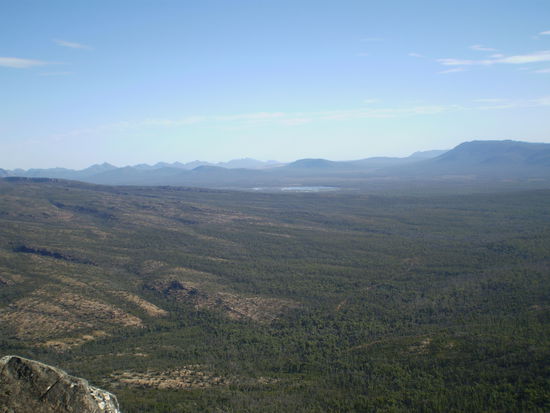 Oh, wie ich sehe, gibts hier nur Landschaften zu sehen... hmmm, tjoa... 
trotzedem schoen oder?