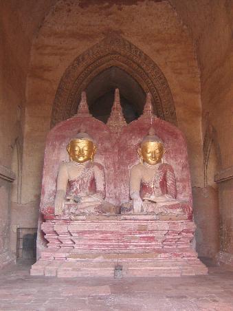 Buddhastatuen im Tempel