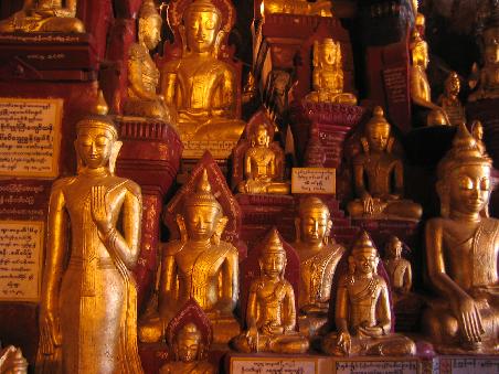 Tausende goldene Buddhas in den Pindaya-Höhlen