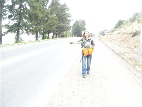 Stadtausfahrt von Bariloche: es steht uns noch eine 7-stuendige Reise (250km) bis Osorno bevor.