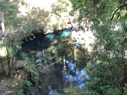 Herrlich blau leuchtete die Laguna Azul.