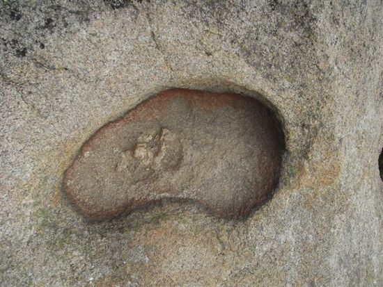 Piedras tacitas - hier haben die Ureinwohner Materialien zerstampft um Farbe zu gewinnen.