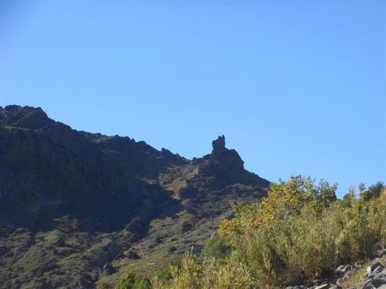 Ein Hundefelsen, der in Wirklichkeit Piedra Conejo (Hasenfelsen) heisst...
