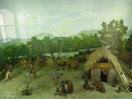 Schaufenster im Museo de Santiago.