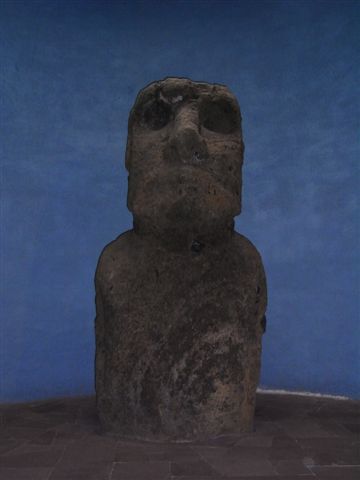 2,5m grosse Moai
