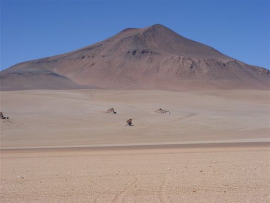 Piedras de Dalí - Salvador Dalí hat angeblich ein surrealistisches Bild gemalen, ohne zu wissen, dass es hier eine aehnliche Landschaft gibt.