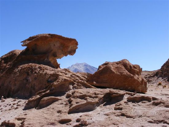 Der linke Felsen erinnert uns an einen Geissbockkopf.
