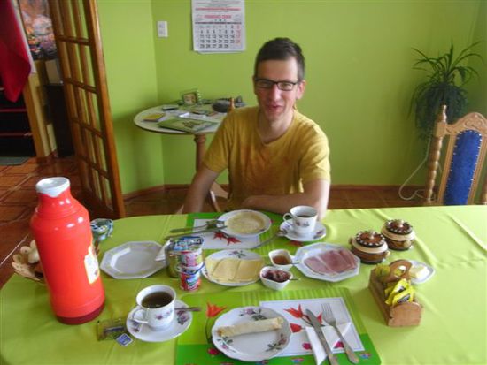 Traumhaftes Fruehstueck mit PALATSCHINKEN!