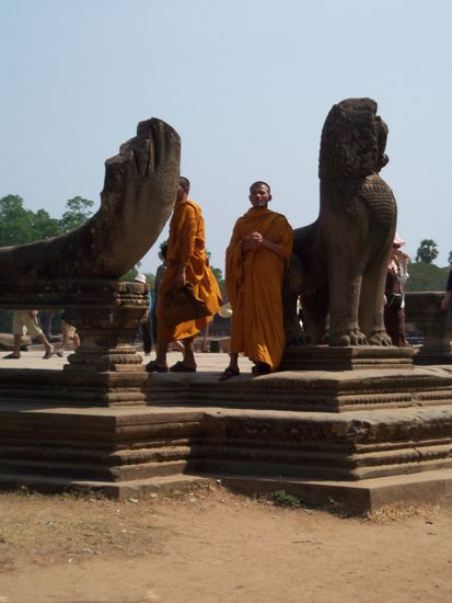 Am Eingang zu den Tempeln...