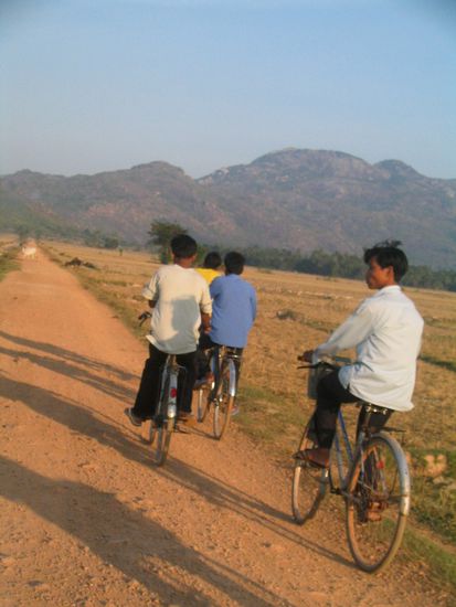 Unterwegs 'rund um die Hügel' .. noch bei Tageslicht!